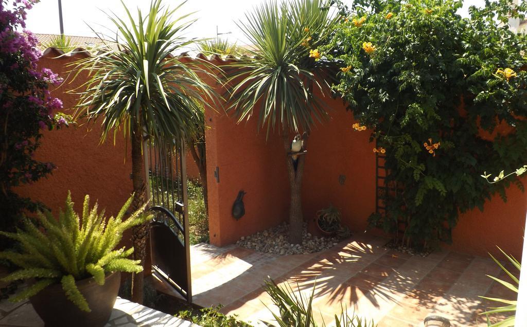 La Gentoliere Bed & Breakfast Pollestres ภายนอก รูปภาพ